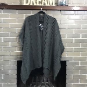 Ii Sisters sweater shawl wrap NWT New Btq Retail